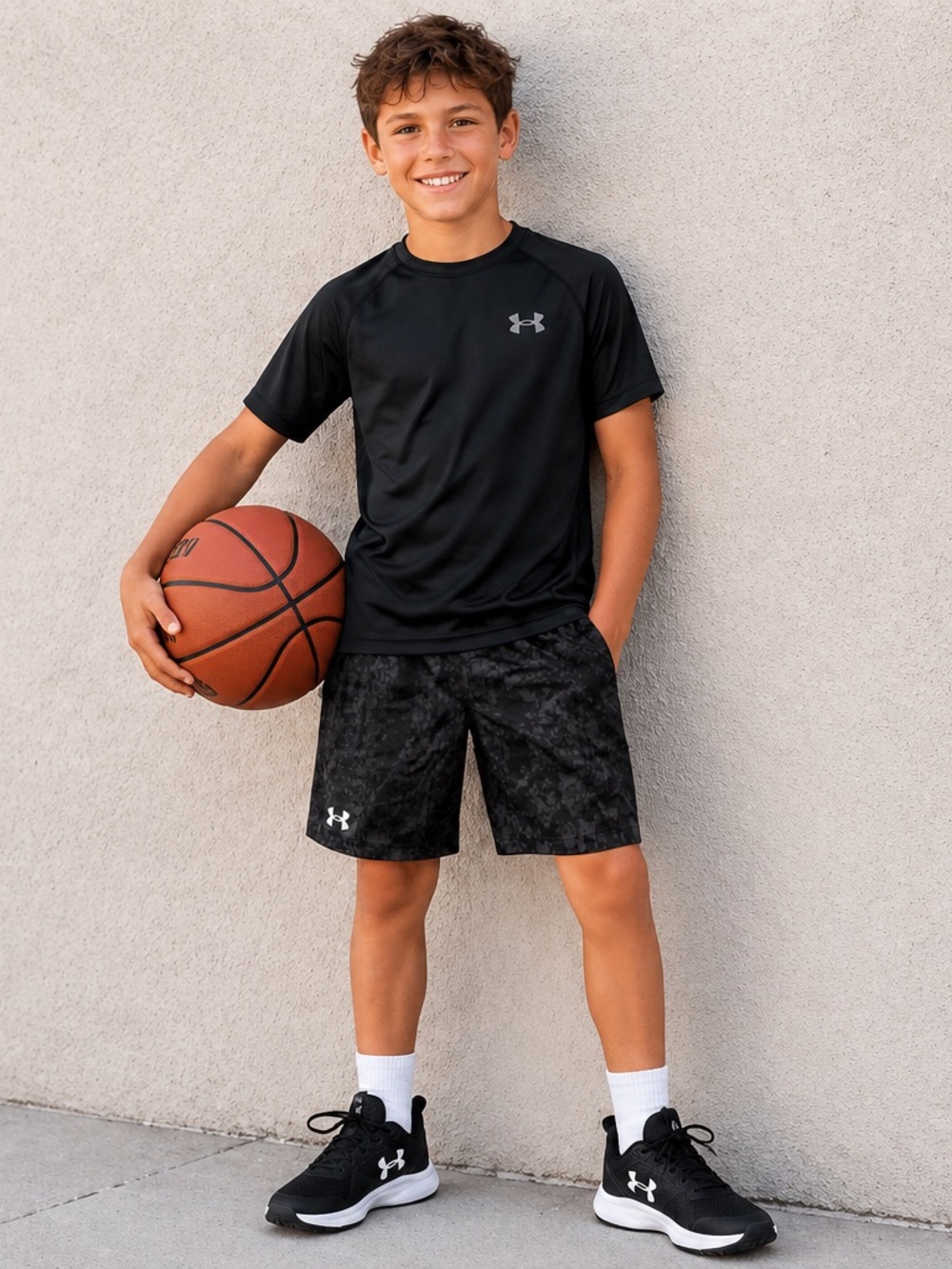 NWOT Under Armour Boys M Black Camo Athletic Shorts Moisture Wicking Youth